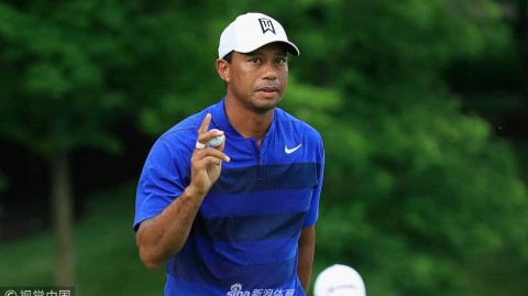 纪念高球赛老虎伍兹强势反弹次轮擒鹰轰出六十七杆