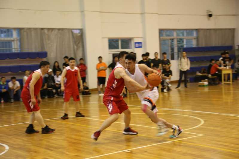巴列卡诺主场3-0完胜雅典AEK，欧协联半决赛近在咫尺