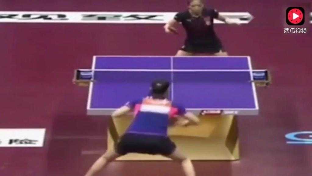 刘诗雯4-1复仇李晓霞 终结大满贯世乒赛卫冕梦