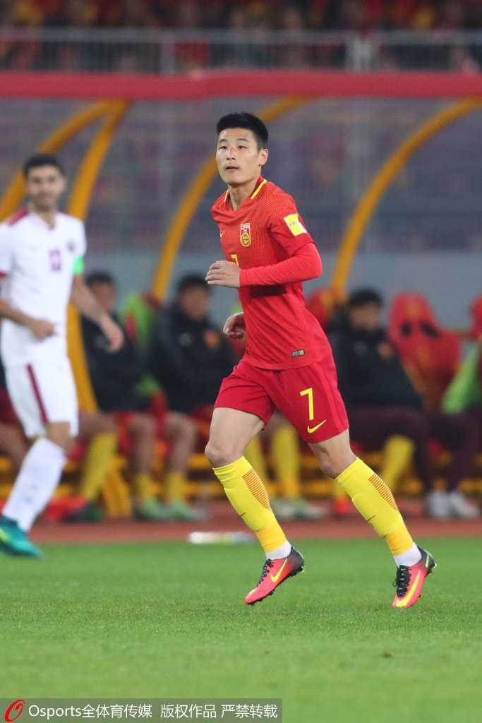 世预赛10人国足2-1逆转卡塔尔虽胜出局